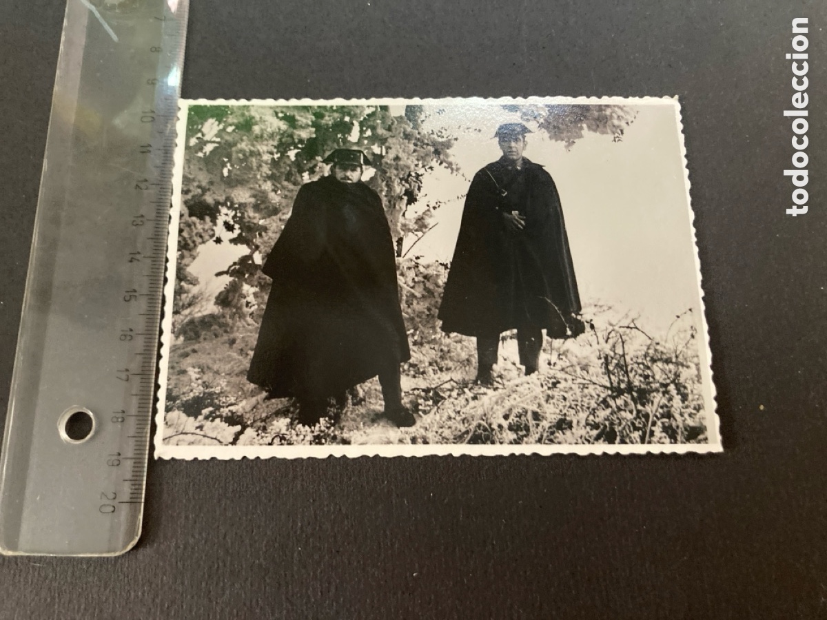 Fotograf&iacute;a antigua: Pareja de la Guardia Civil Barcelona a&ntilde;os 50