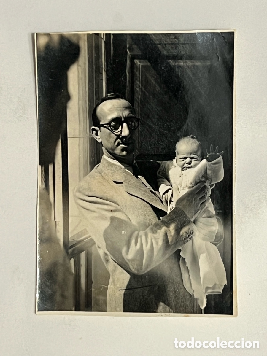 Fotograf&iacute;a antigua: CASTELL&Oacute;.. el Nen Joan Enric al dia i mig de naixer.. (a.1943) Medidas: 6 x 8 cm.,