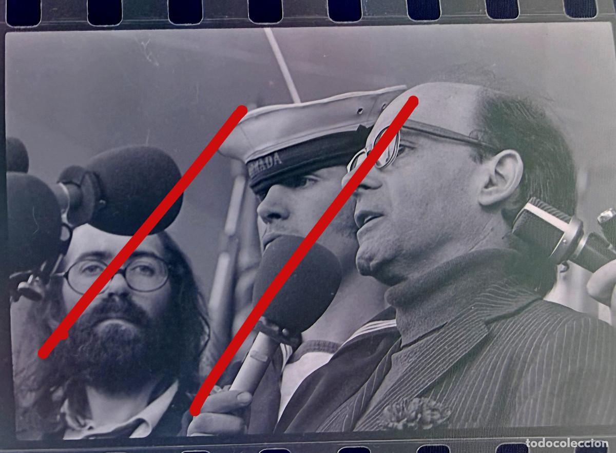 Fotograf&iacute;a antigua: Revoluci&oacute;n de los Claveles Portugal - A Revolu&ccedil;&atilde;o dos Cravos - Negativo de Celuloide - Fotograf&iacute;a