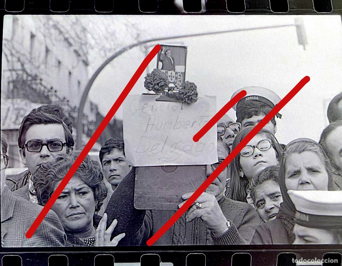 Fotograf&iacute;a antigua: Revoluci&oacute;n de los Claveles Portugal - A Revolu&ccedil;&atilde;o dos Cravos - Negativo de Celuloide - Fotograf&iacute;a