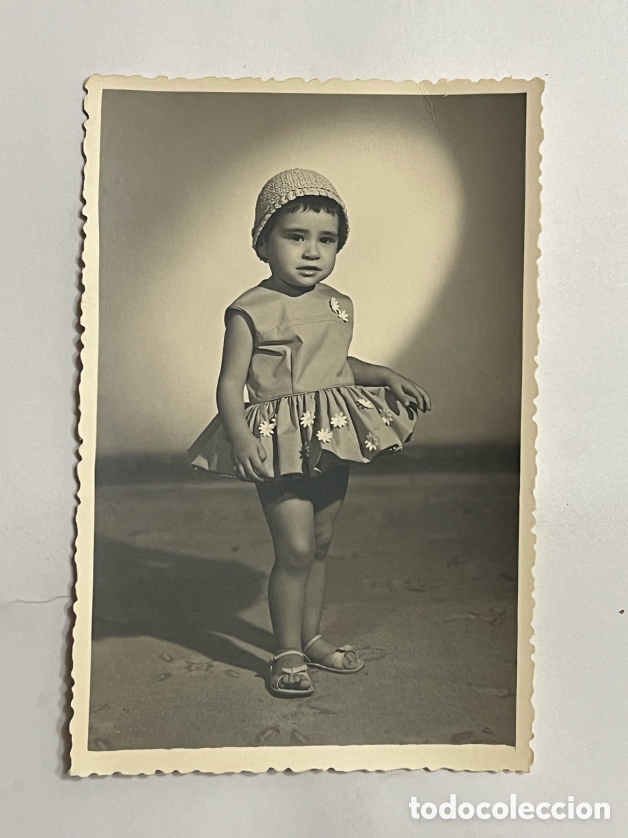 Antique Photography: NI&Ntilde;OS.. Fotograf&iacute;a de Estudio. Mari Pili y su vestidito azul.. Madrid Fotos Segura (h.1960?)