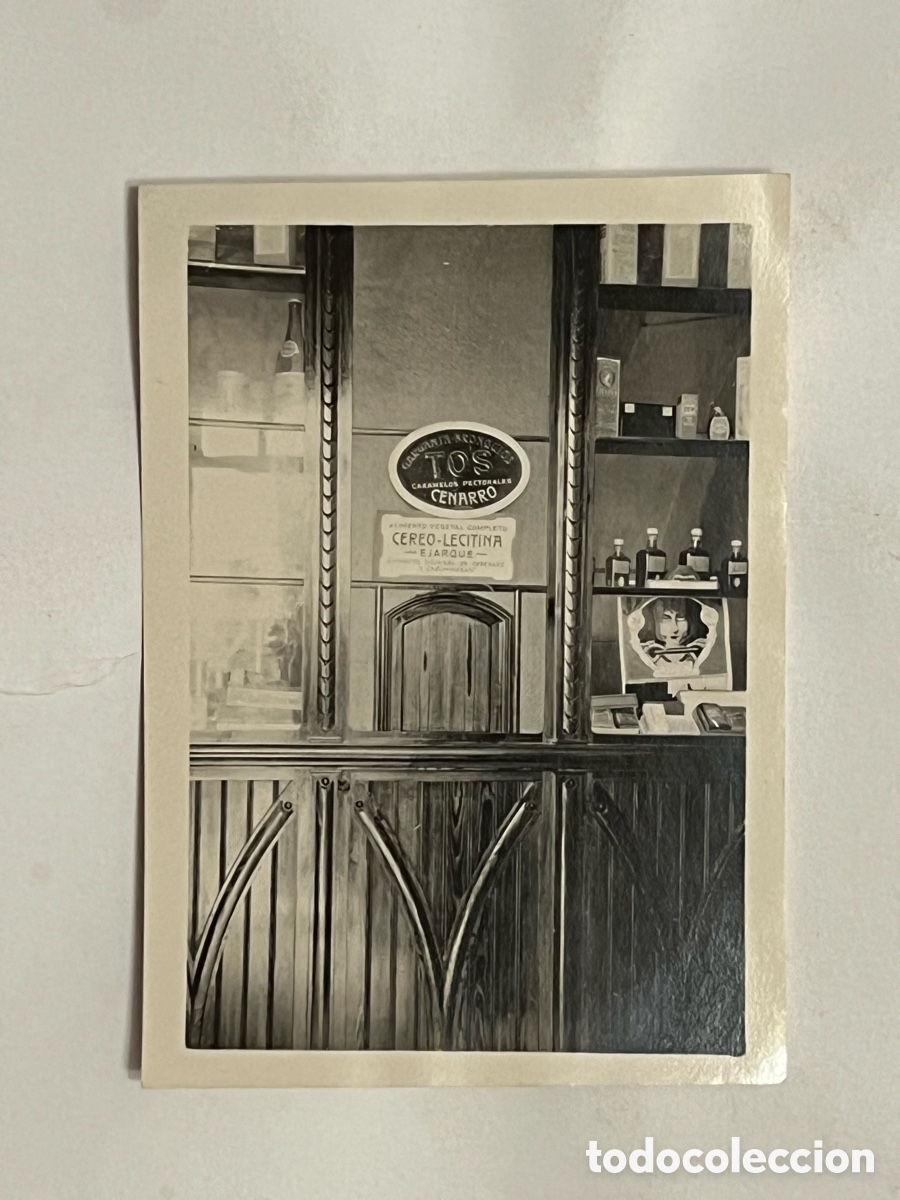 Photographie ancienne: FARMACIA.. Fotograf&iacute;a de una Farmacia espa&ntilde;ola de los a&ntilde;os cincuenta&hellip;