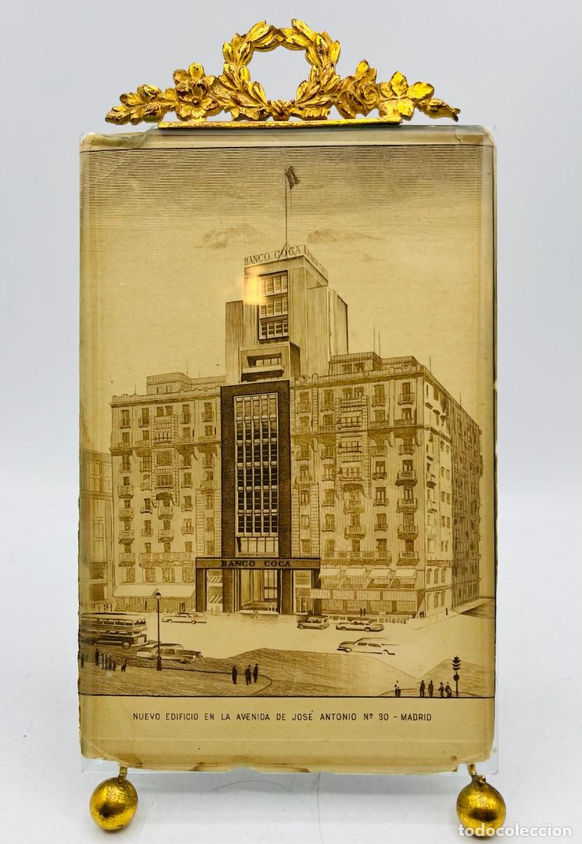 Fotograf&iacute;a antigua: Antiguo marco de sobremesa en bronce ormolu Banco Coca Madrid a&ntilde;os 50