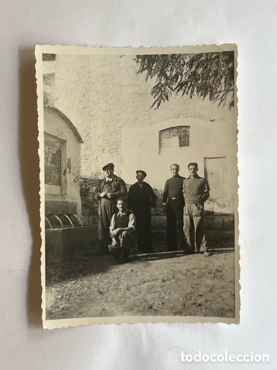 Fotograf&iacute;a antigua: FUENTE DE AGUA FRESCA.. Aquella Espa&ntilde;a que llenaba sus calles y plazas de Fuentes publicas