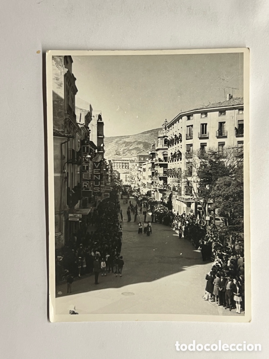 Fotograf&iacute;a antigua: CUENCA.. Procesi&oacute;n Semana Santa.. Avda., Jos&eacute; Antonio. Fotograf&iacute;a (h.1960?)