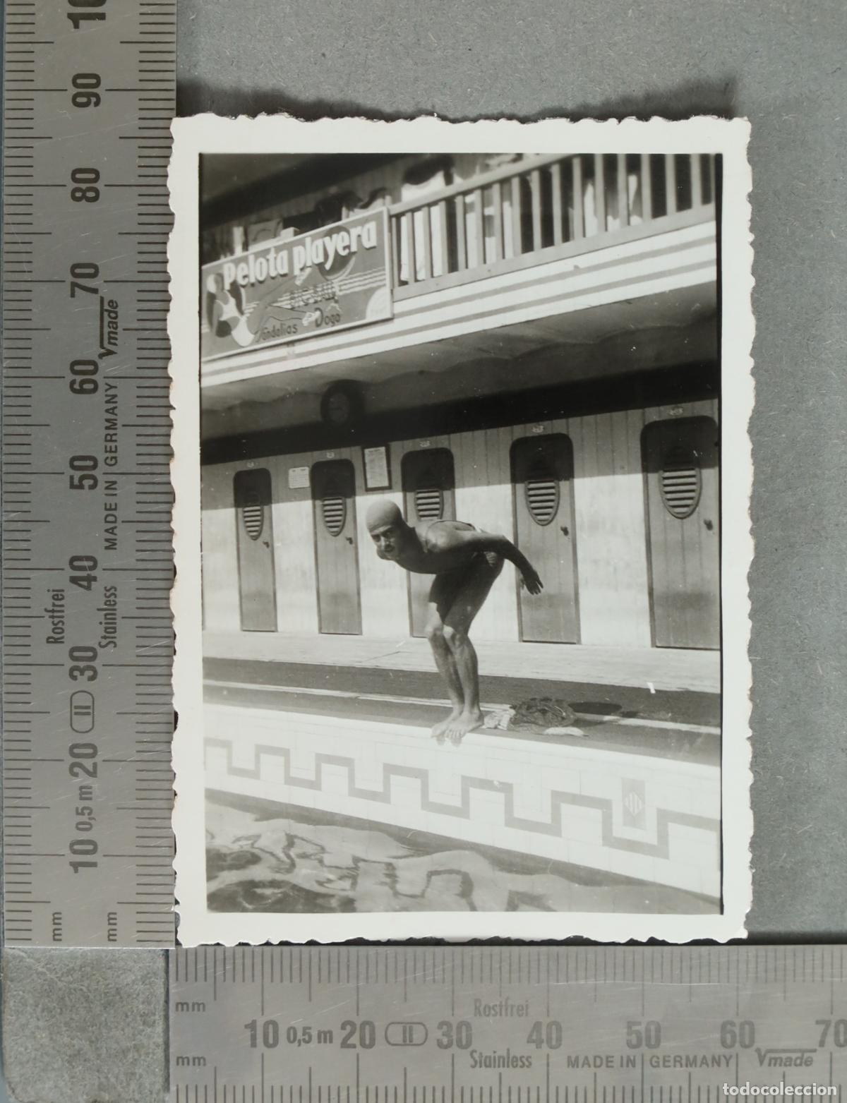 Fotograf&iacute;a antigua: FOTOGRAFIA. Piscina - Nadador preparandose para saltar. BARCELONA hacia 1930