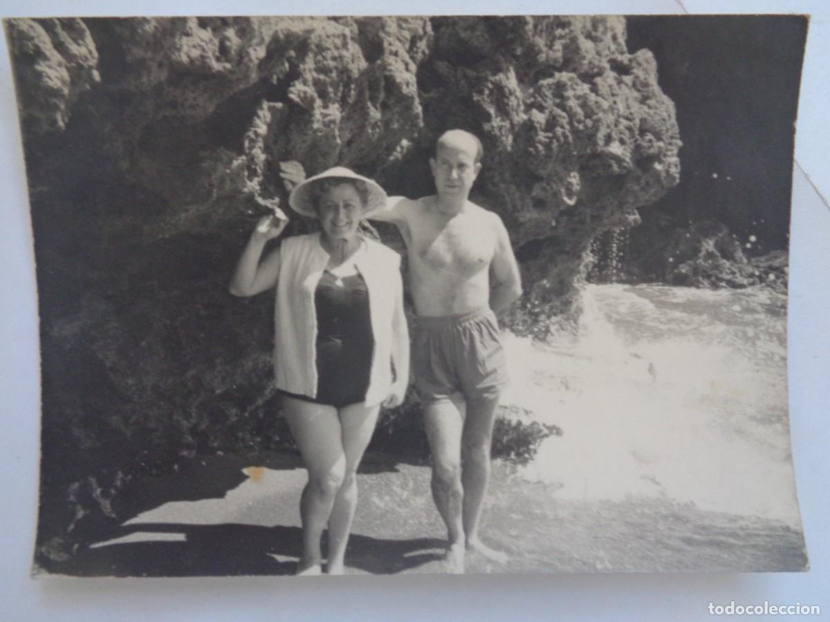 Alte Fotografie: FOTO DE PAREJA EN BA&Ntilde;ADOR EN LA PLAYA