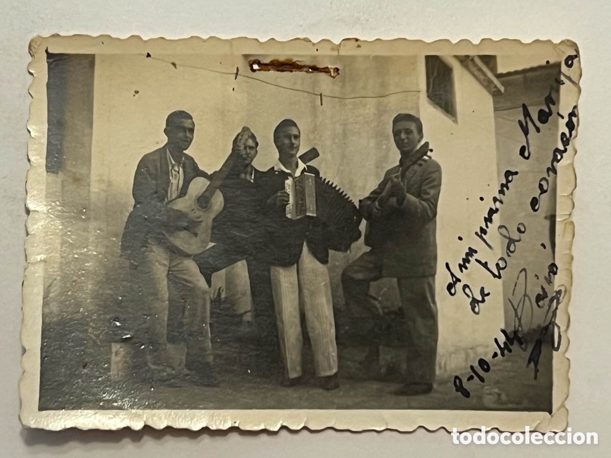 Photographie ancienne: M&Uacute;SICA.. El Acorde&oacute;n acompa&ntilde;ado por las guitarras.. Fotograf&iacute;a antigua (h.1945?)