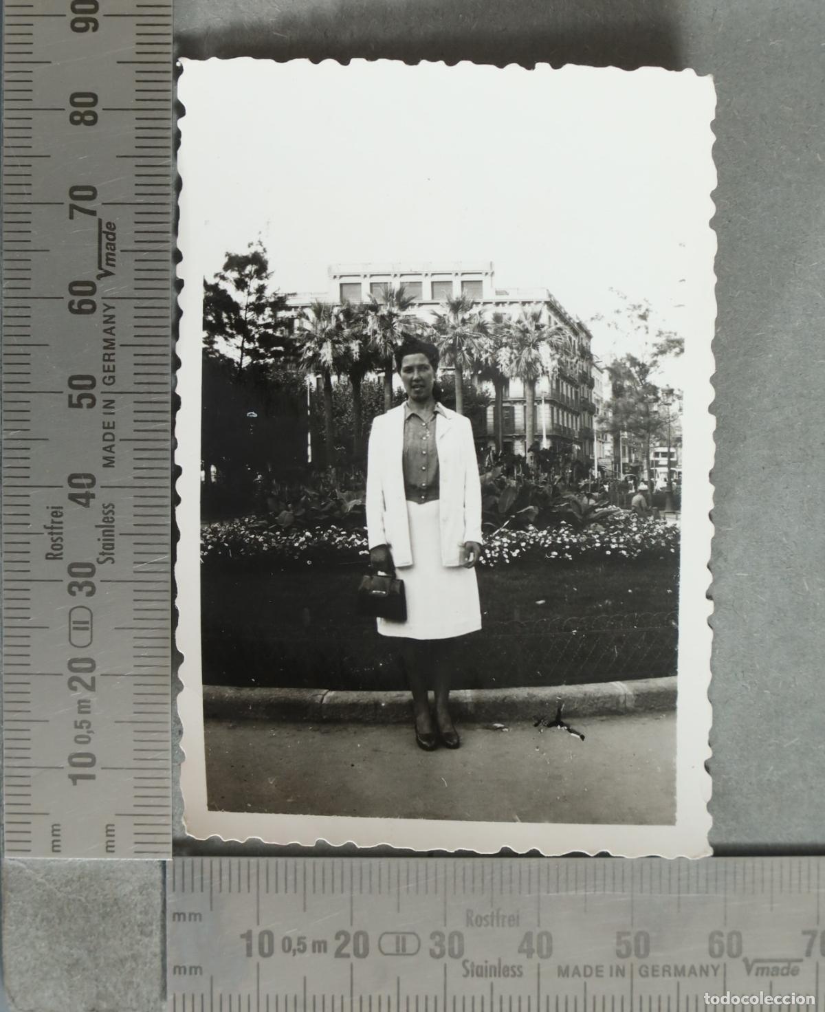 Photographie ancienne: FOTOGRAFIA. Mujer posando en parque con palmeras hacia 1930