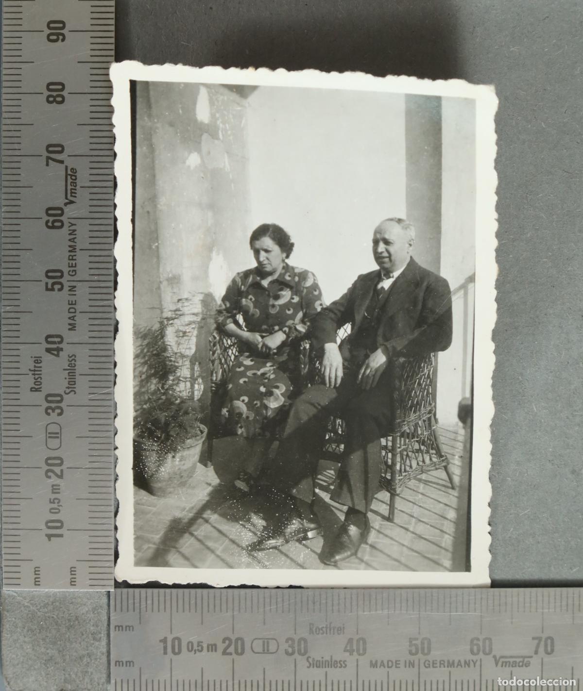 Antique Photography: FOTOGRAFIA. Retrato de pareja sentada en terraza hacia 1940