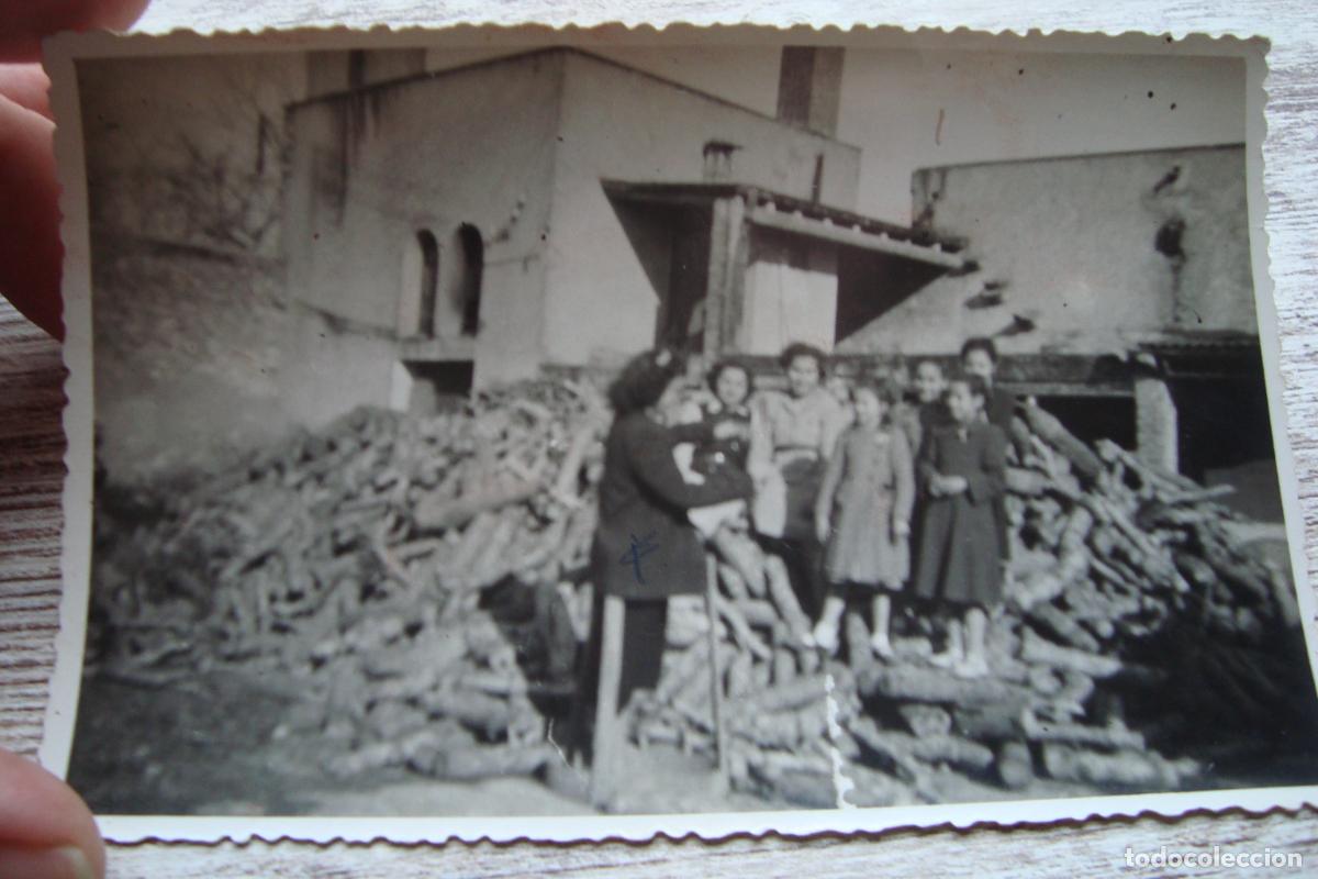 Fotograf&iacute;a antigua: ANTIGUA FOTOGRAFIA CHICAS EN RODO&Ntilde;A RODONYA TARRAGONA 1950.