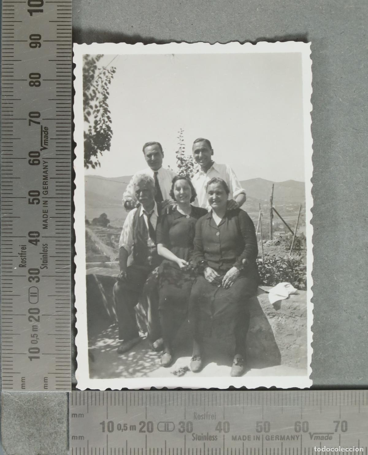 Antique Photography: FOTOGRAFIA. grupo familiar al aire libre 1942