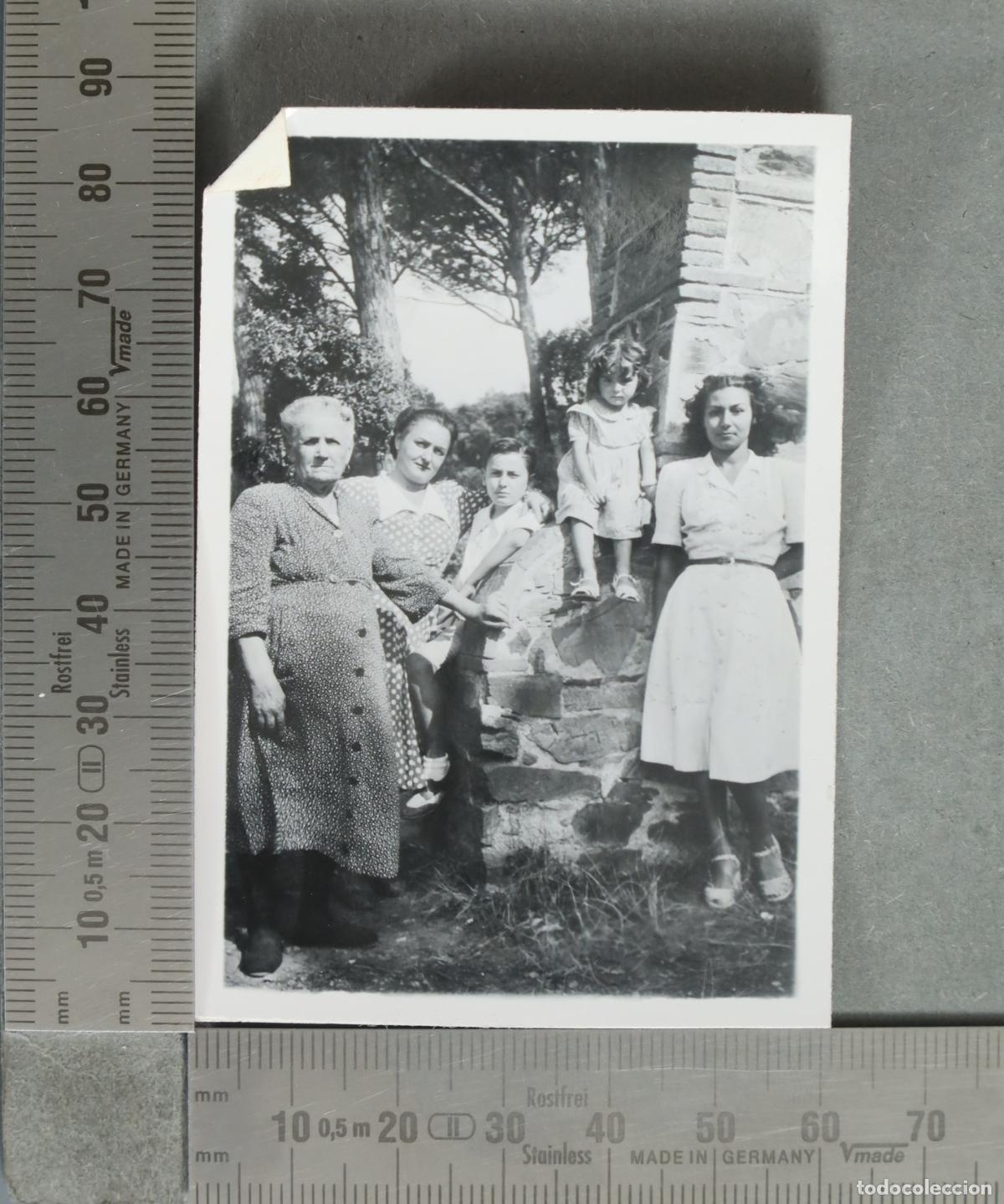 Antique Photography: FOTOGRAFIA. familia al aire libre hacia 1940