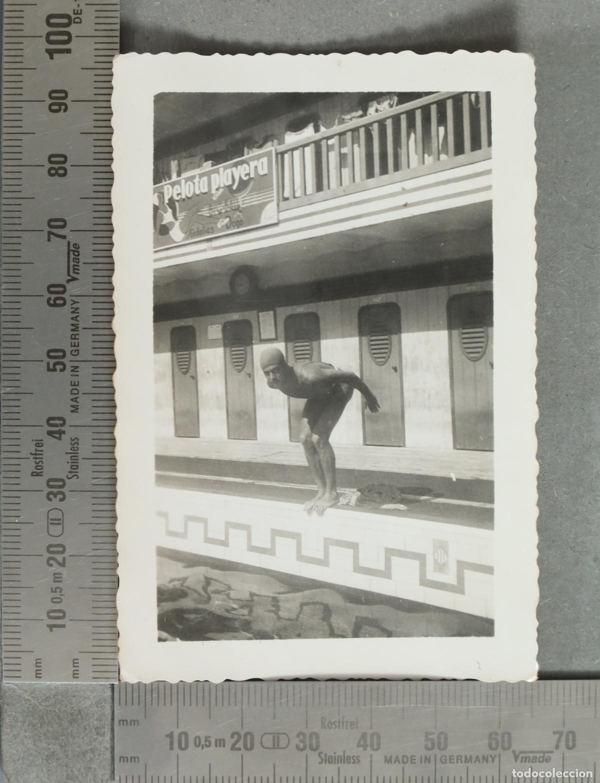 Fotograf&iacute;a antigua: FOTOGRAFIA. Piscina - Saltador - Pelota playera hacia 1930