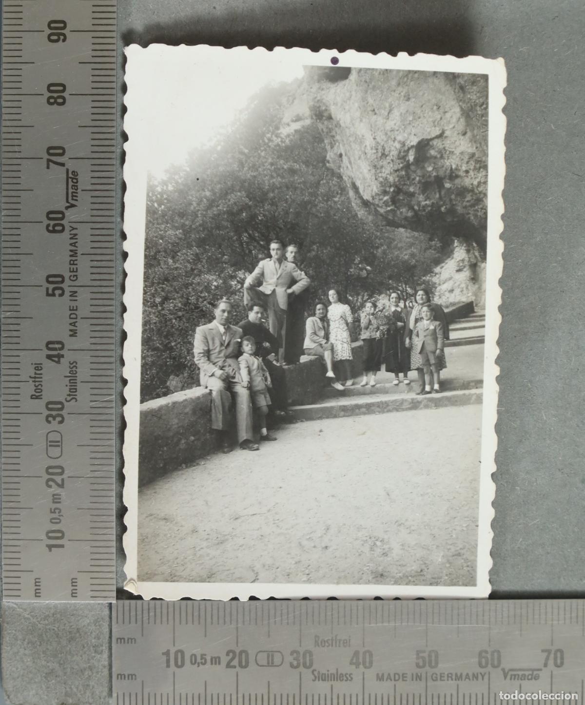 Fotograf&iacute;a antigua: FOTOGRAFIA. grupo en Montserrat 1941