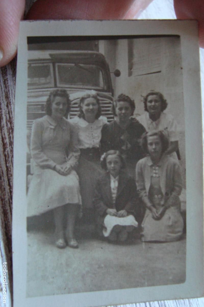 Fotograf&iacute;a antigua: ANTIGUA FOTOGRAFIA CHICAS EN FIESTA MAYOR MONTBLANC TARRAGONA 1940