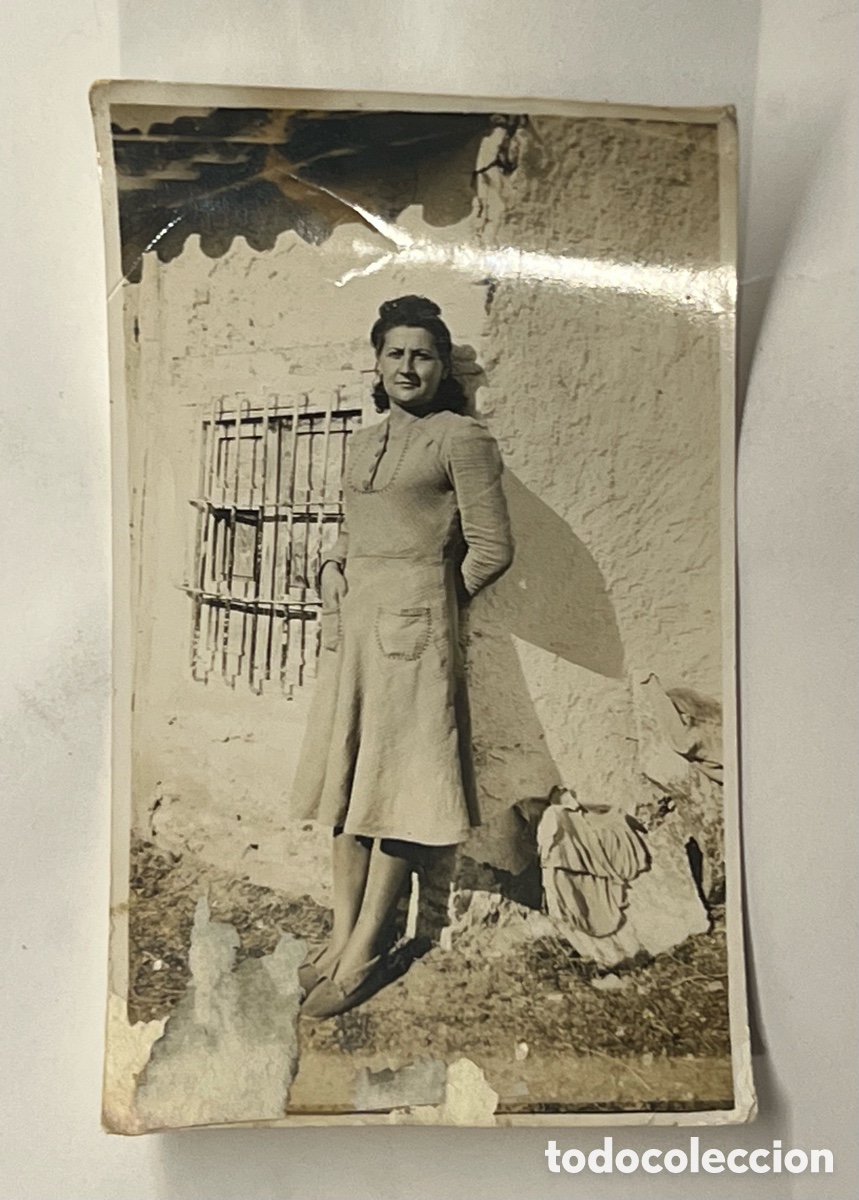 Fotograf&iacute;a antigua: MOTILLA DEL PALANCAR.. Postguerra Civil Espa&ntilde;ola.. Madre en la Bodega (a.1942)
