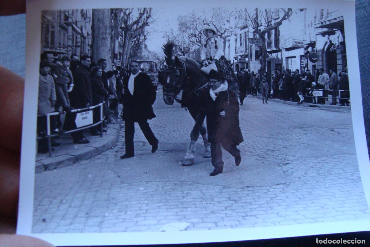 Fotograf&iacute;a antigua: ANTIGUA FOTOGRAFIA FIESTA ELS TONIS IGUALADA BARCELONA A&Ntilde;OS 60.
