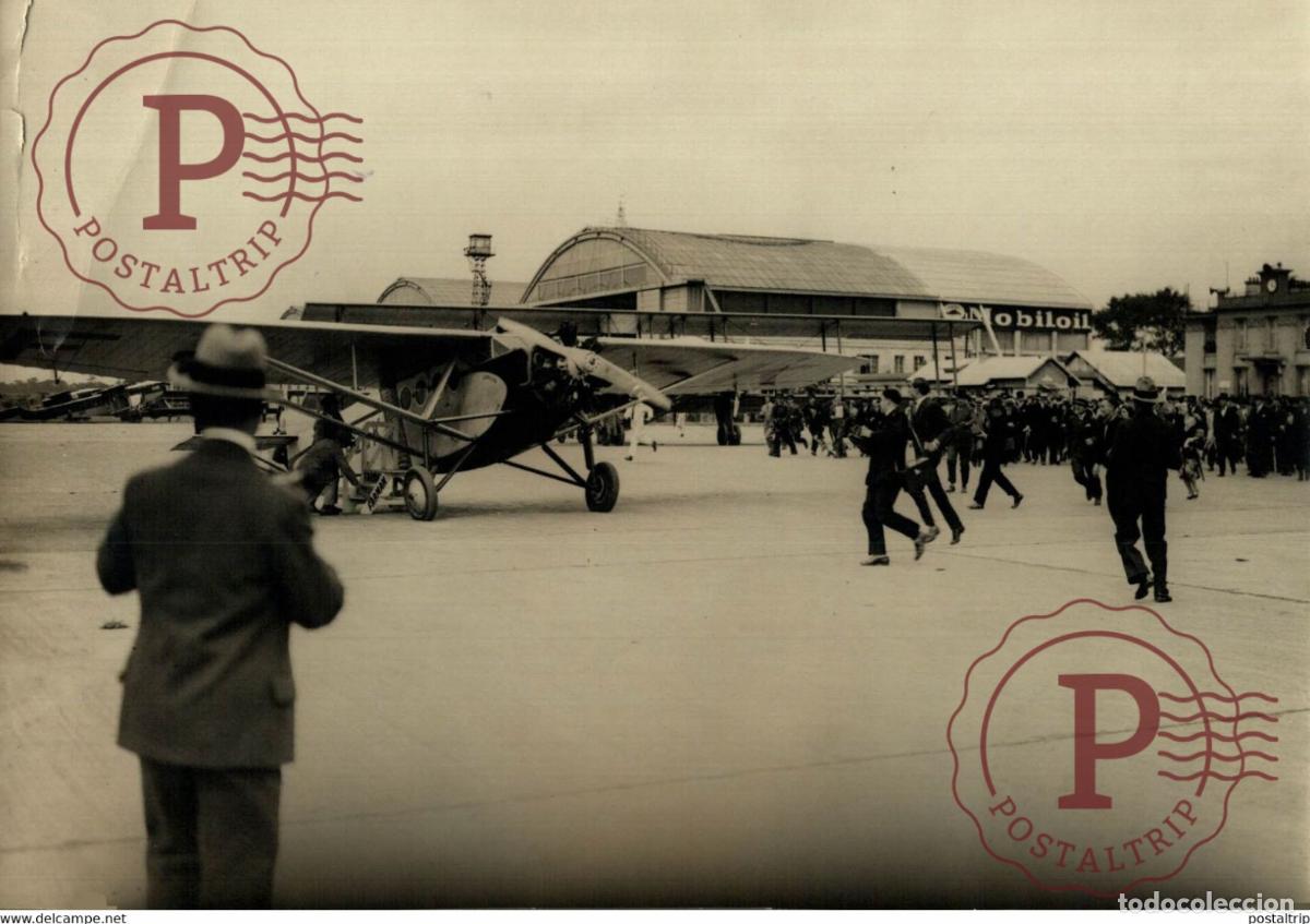 Antique Photography: LE BOURGET 1931 ARRIVEE DU RAID DESTAILLEUR CHANTERAINE ET GIRAUD VUE ATTERRISSAGE FRANCE 18*12CM