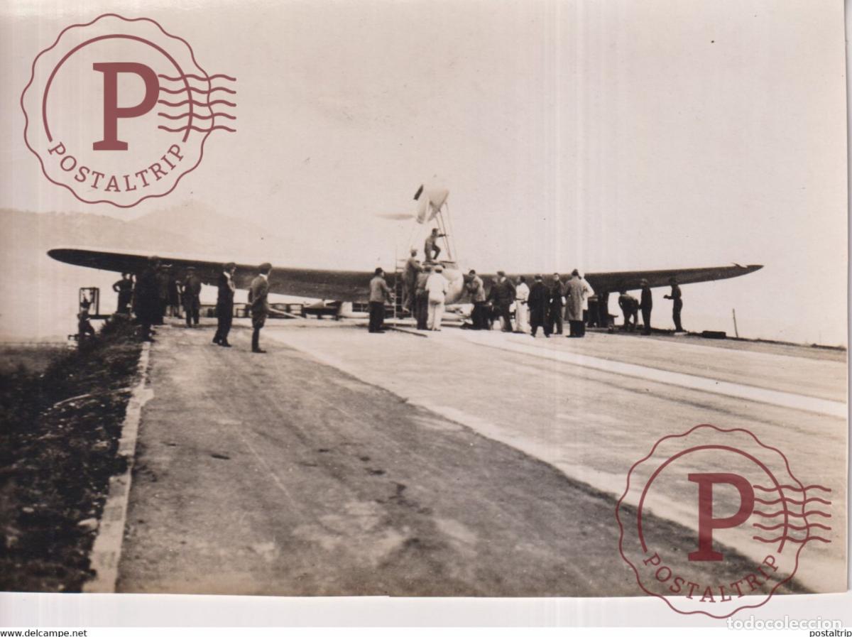 Antique Photography: APRES LEXPLOIT DE MADDALENA ET CECCONI RECORD DE DUREE ET DISTANCE EN CIRCUIT FERME 17*12CM AVIACI