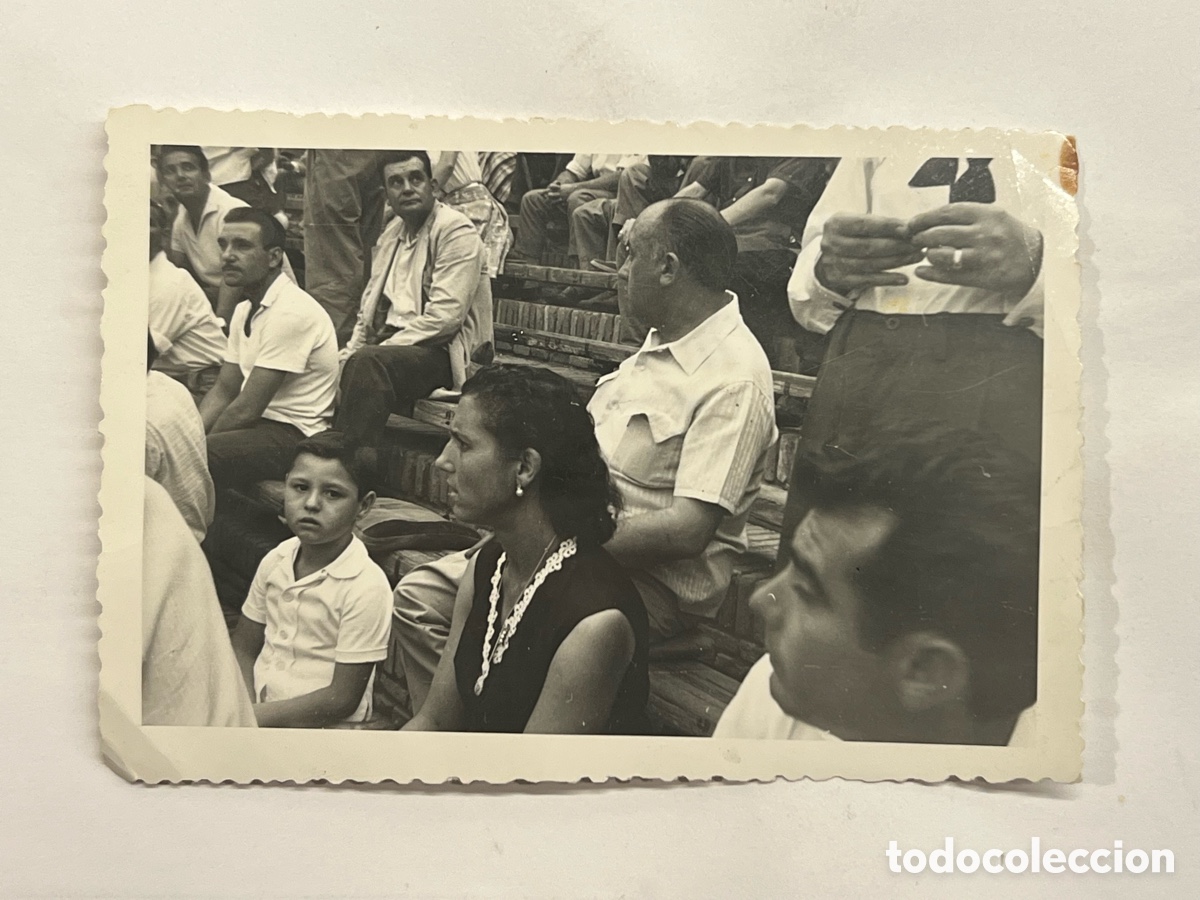 Fotograf&iacute;a antigua: MOTILLA DEL PALANCAR (Cuenca) Fotograf&iacute;a el Carnicero de Motilla una tarde de f&uacute;tbol (h.1960?)