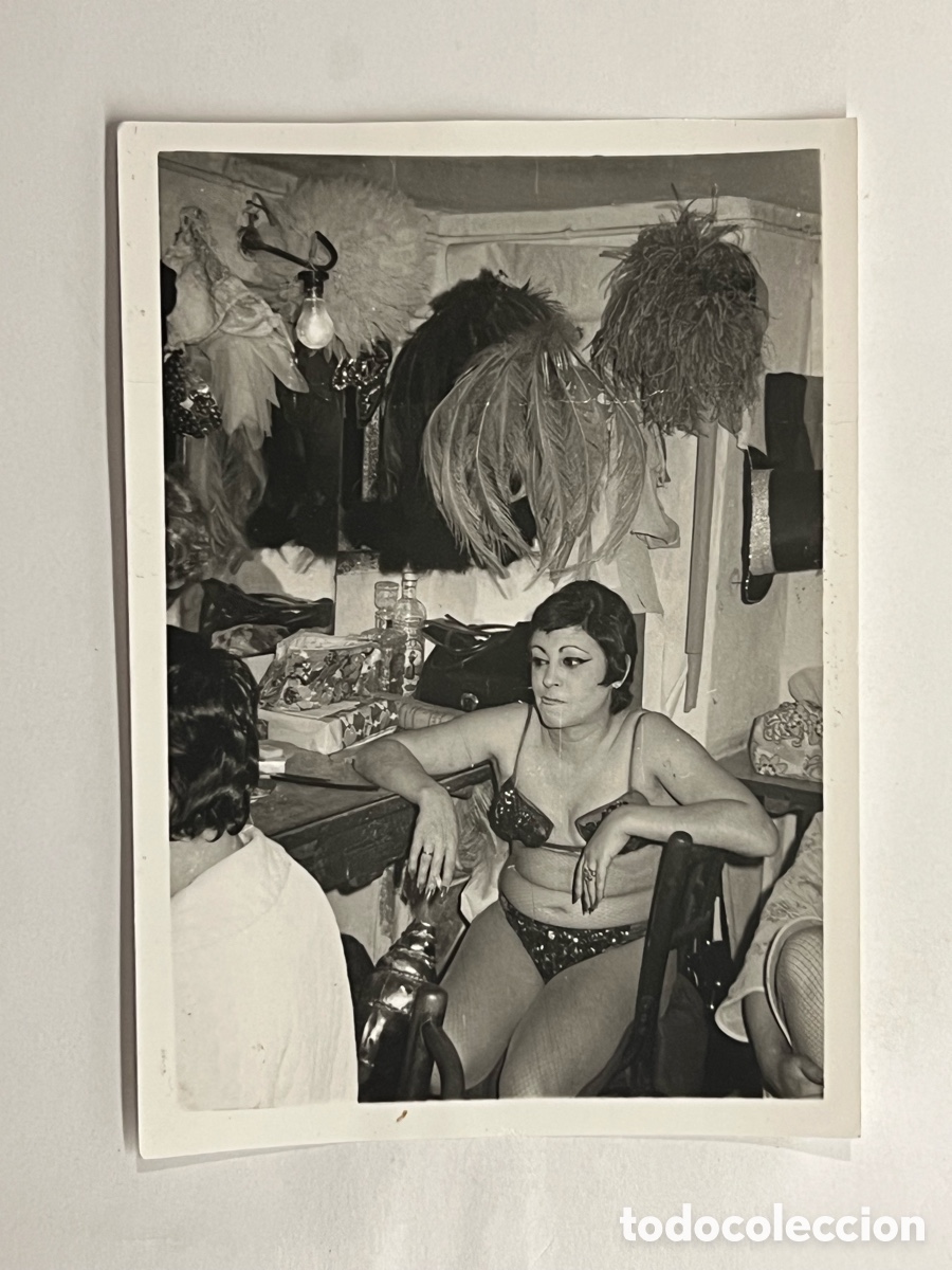 Fotograf&iacute;a antigua: FOTOGRAF&Iacute;A Vedette, Revista, Burlesque&hellip;Benidorm ? (h.1980?) Med&iacute;das: 7,5 x 11 cm