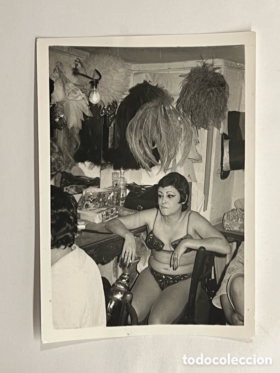 Fotograf&iacute;a antigua: FOTOGRAF&Iacute;A Vedette, Revista, Burlesque&hellip;Benidorm ? (h.1980?) Med&iacute;das: 7,5 x 11