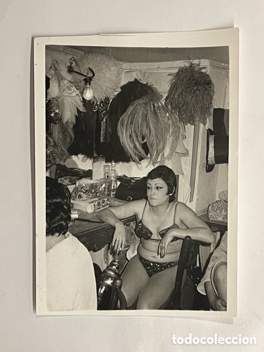 Fotograf&iacute;a antigua: FOTOGRAF&Iacute;A Vedette, Revista, Burlesque&hellip;Benidorm ? (h.1980?) Med&iacute;das: 7,5 x 11