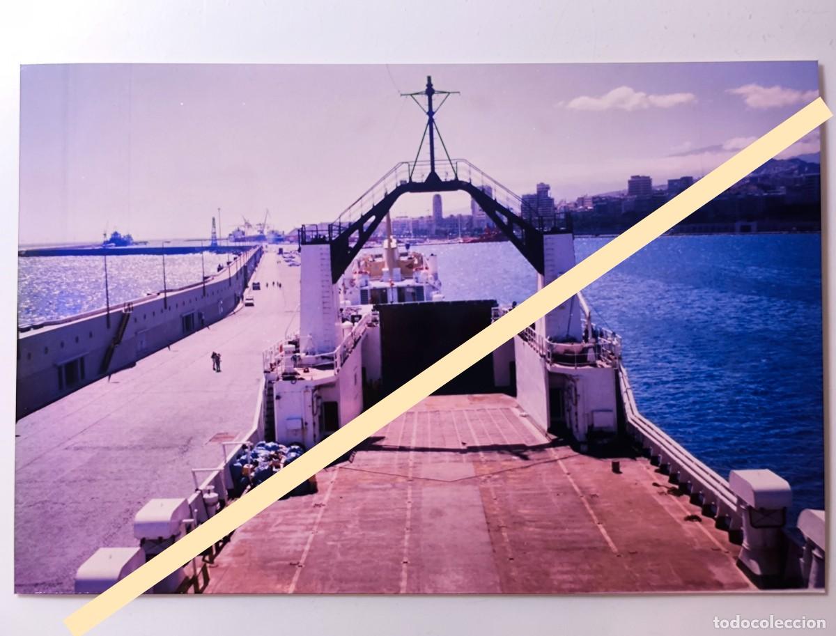 Fotograf&iacute;a antigua: Antigua fotograf&iacute;a. Cubierta de carga del barco Rol&oacute;n Sur. A&ntilde;os 90. Tenerife