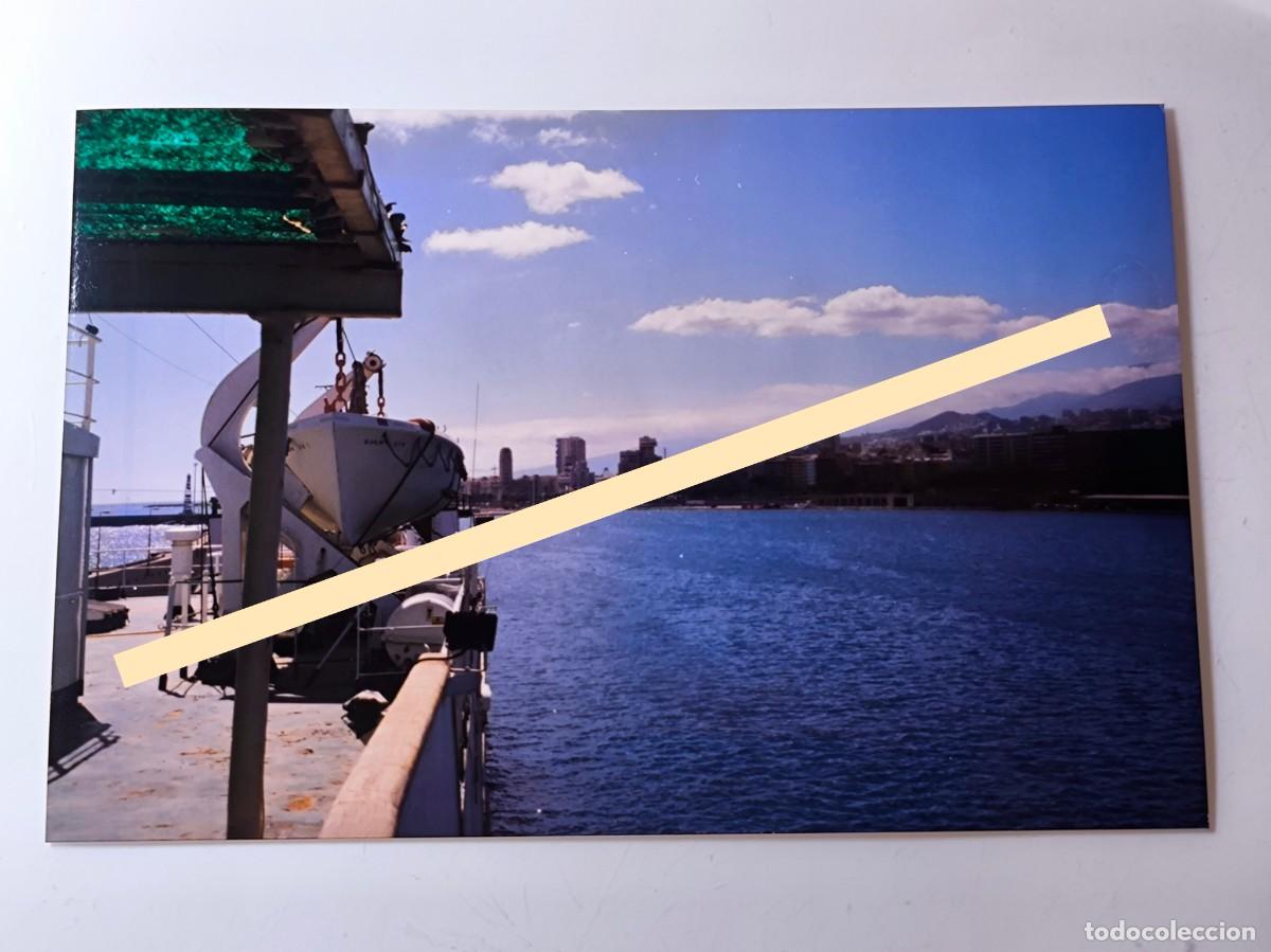 Alte Fotografie: Antigua fotograf&iacute;a. Cubierta lateral y bote salvavidas del barco Rol&oacute;n Sur. A&ntilde;os 90. Tenerife