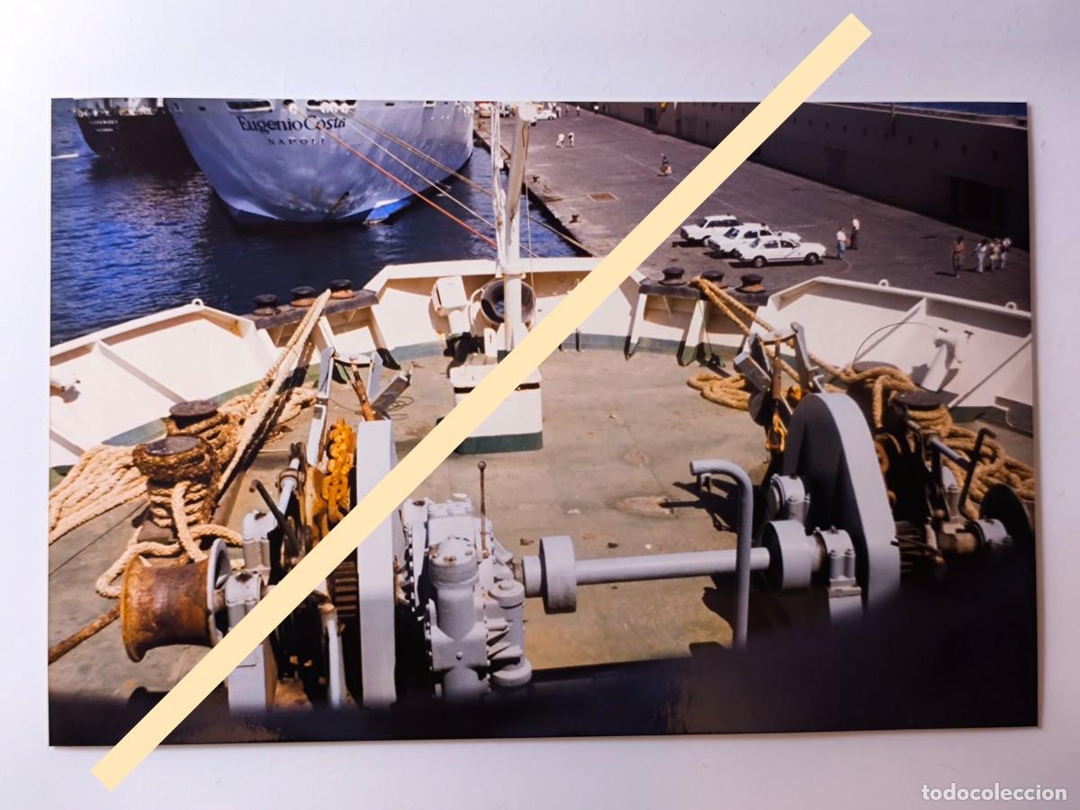 Fotograf&iacute;a antigua: Antigua fotograf&iacute;a. Proa y equipo de amarre del barco Rol&oacute;n Sur. A&ntilde;os 90. Tenerife