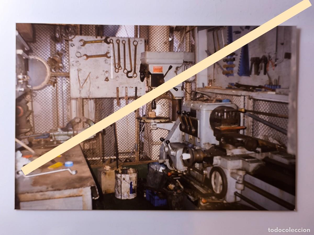 Fotograf&iacute;a antigua: Antigua fotograf&iacute;a. Taller de m&aacute;quinas y herramientas del barco Rol&oacute;n Sur. A&ntilde;os 90. Tenerife