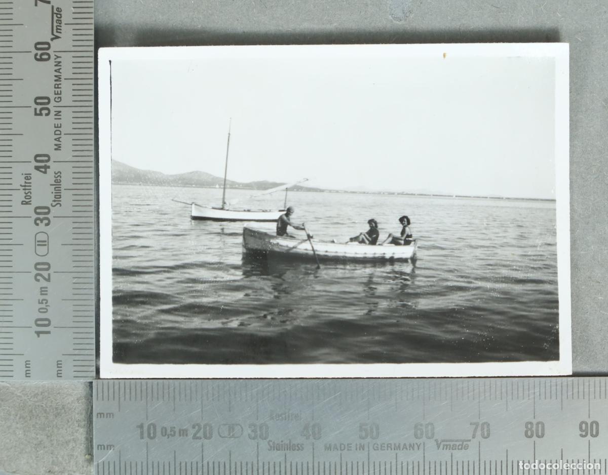 Fotograf&iacute;a antigua: FOTOGRAFIA. Personas en barca de remos hacia 1930