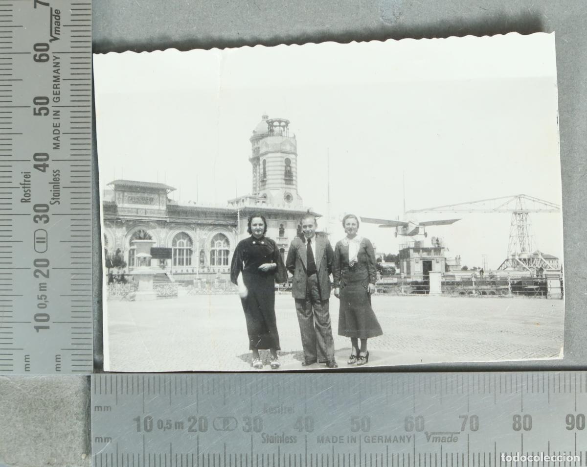 Fotograf&iacute;a antigua: FOTOGRAFIA. Grupo de personas. tibidabo en construccion hacia 1930