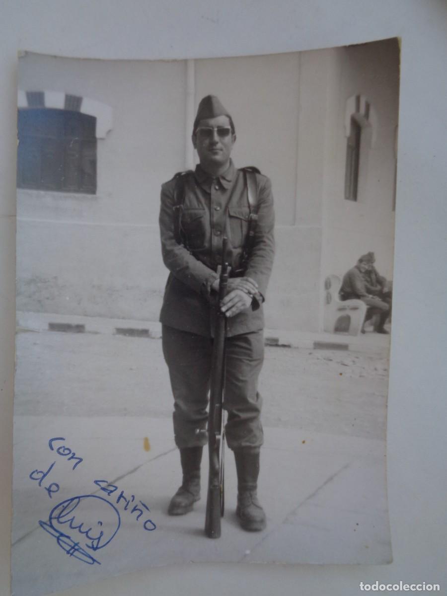 Fotograf&iacute;a antigua: FOTO DE MILITAR CON ROPA DE CAMPA&Ntilde;A Y FUSIL MAUSER