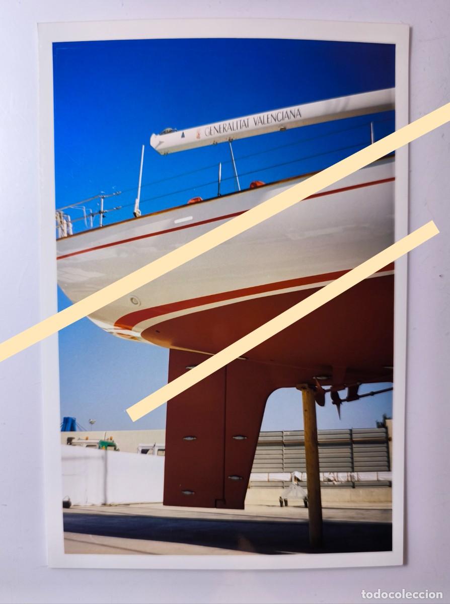 Fotograf&iacute;a antigua: Antigua fotograf&iacute;a. Barco goleta Tirant Primer fuera del agua, quilla y obra viva. A&ntilde;os 90