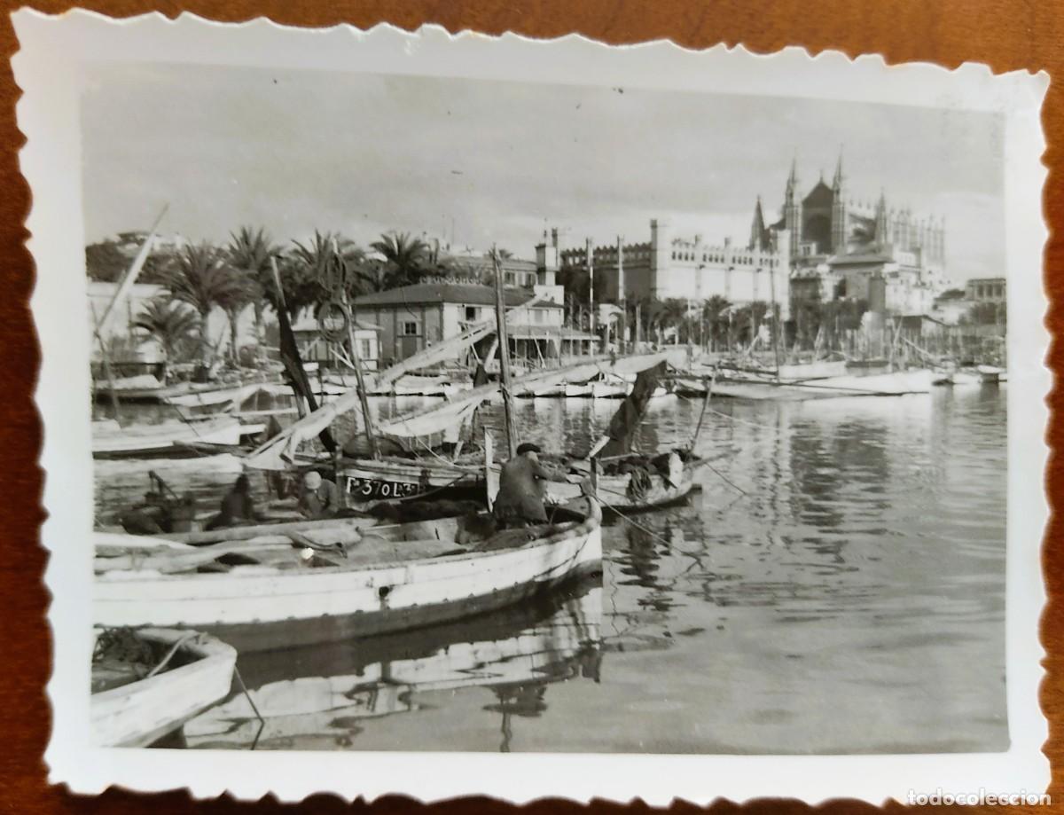 Fotografia antiga: FOTOGRAF&Iacute;A A&Ntilde;OS 40 - VISTA DEL PUERTO CON LA CATEDRAL AL FONDO EN PALMA DE MALLORCA