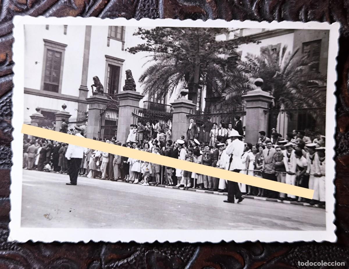 Fotograf&iacute;a antigua: Antigua fotograf&iacute;a. Las Palmas. Desfile. Fotografo Alvarez. A&ntilde;os 40/50.