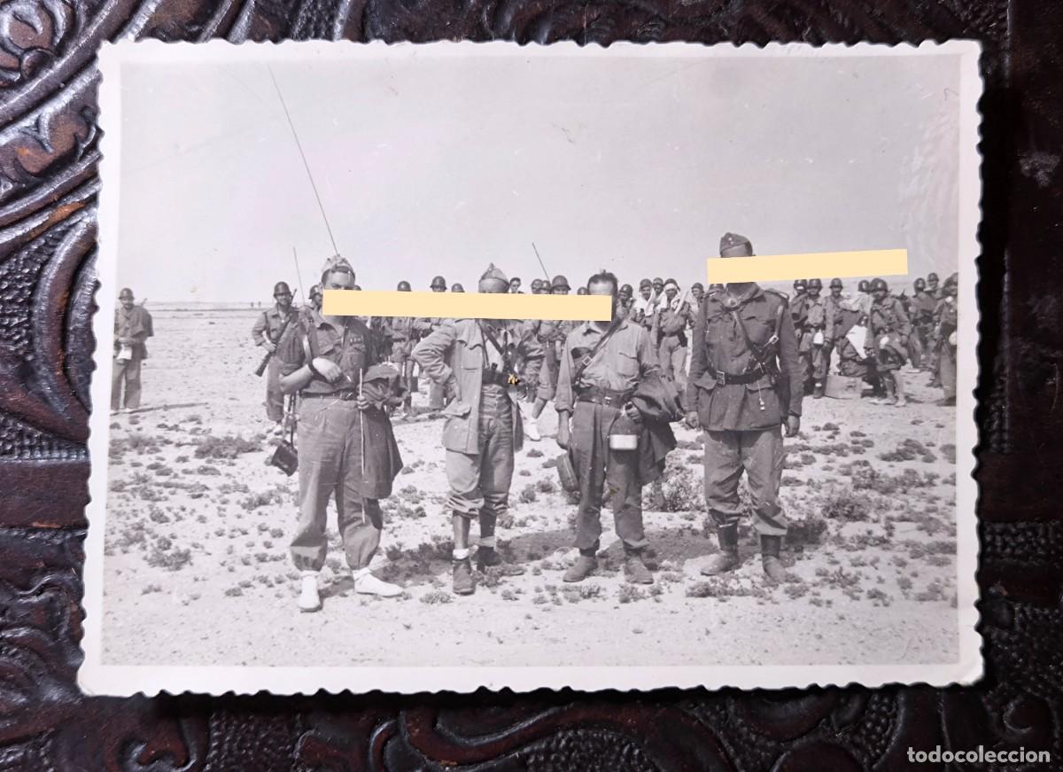 Fotograf&iacute;a antigua: Fotograf&iacute;a militar 5&ordm; Expedicionario marcha a trav&eacute;s del desierto S&aacute;hara espa&ntilde;ol 16 de febrero 1958