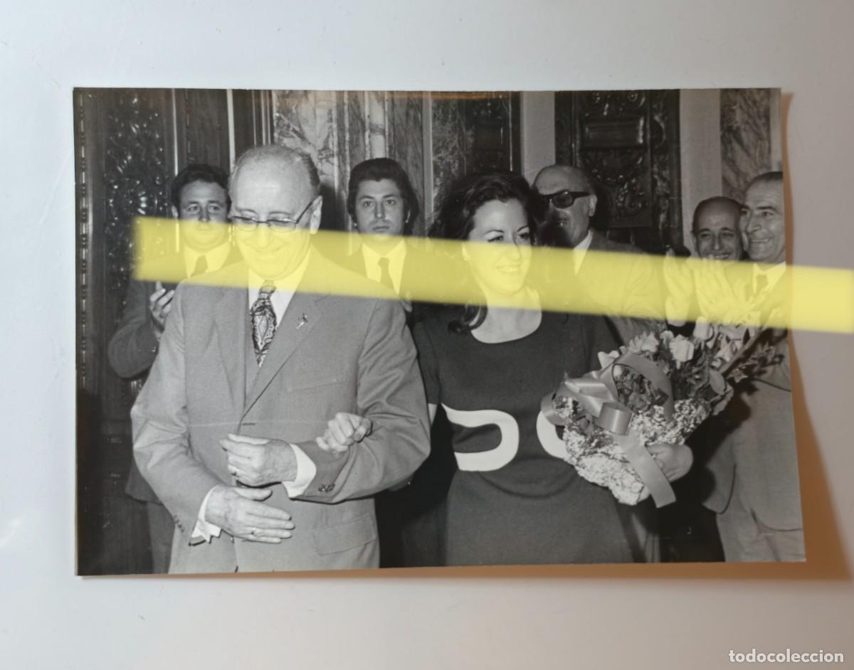 Fotograf&iacute;a antigua: Antigua fotograf&iacute;a. 8.&ordf; Olimpiada Internacional del Humor con Rita Barber&aacute;. Valencia. A&ntilde;o 1973