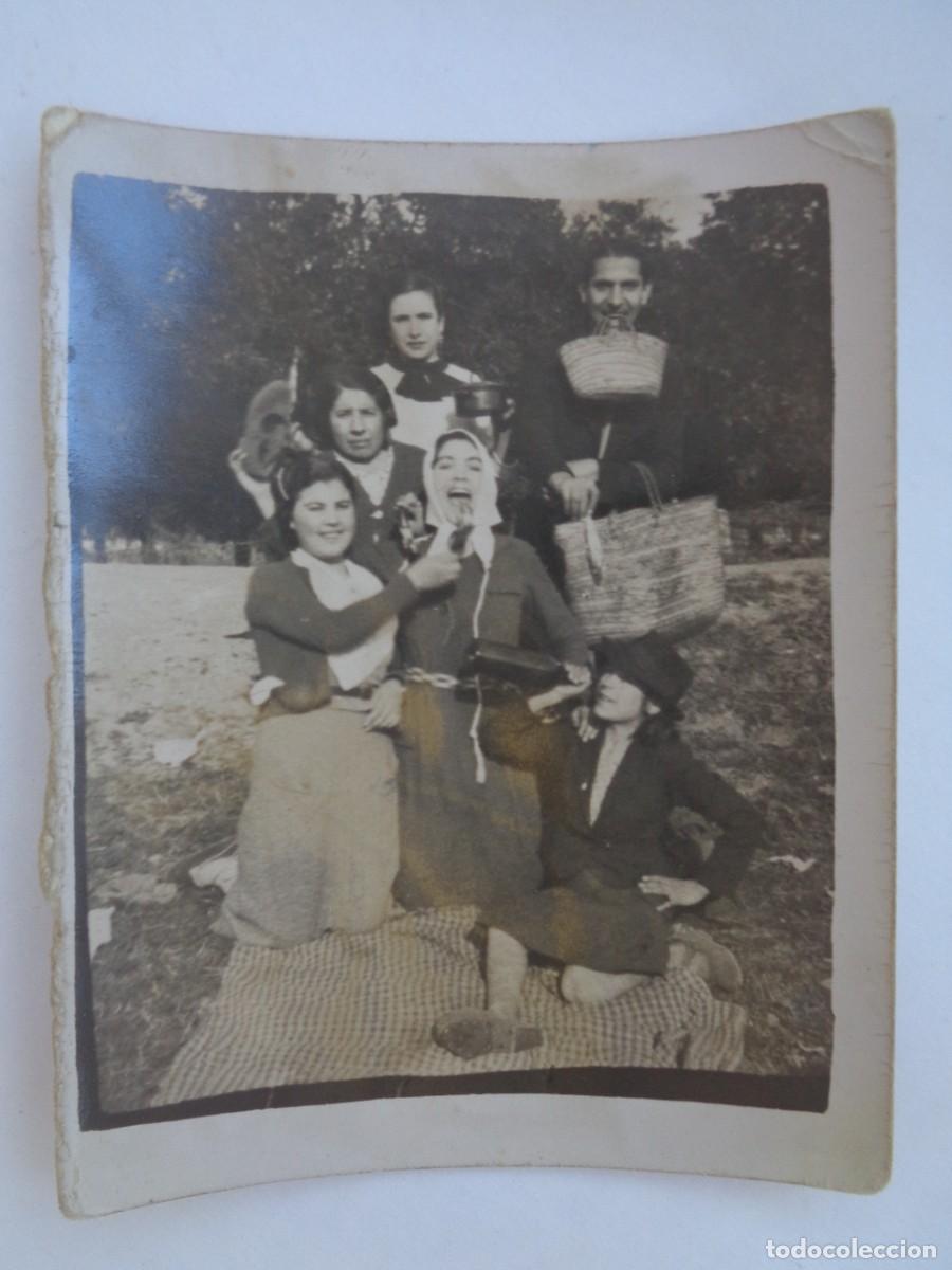 Fotograf&iacute;a antigua: FOTO DE JOVENES DE ROMERIA , DE CACHONDEO . A&Ntilde;OS 40