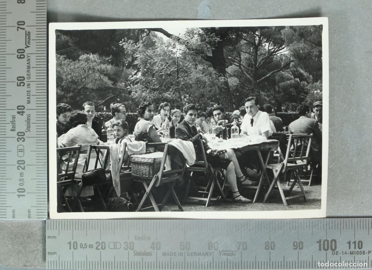 Fotografia antiga: FOTOGRAFIA. Merienda al aire libre