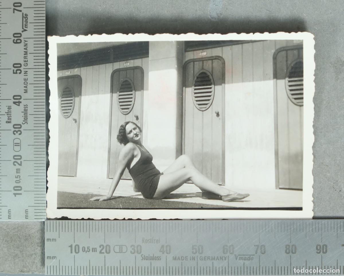Fotograf&iacute;a antigua: FOTOGRAFIA. Barcelona - Ba&ntilde;ista en la playa 1935