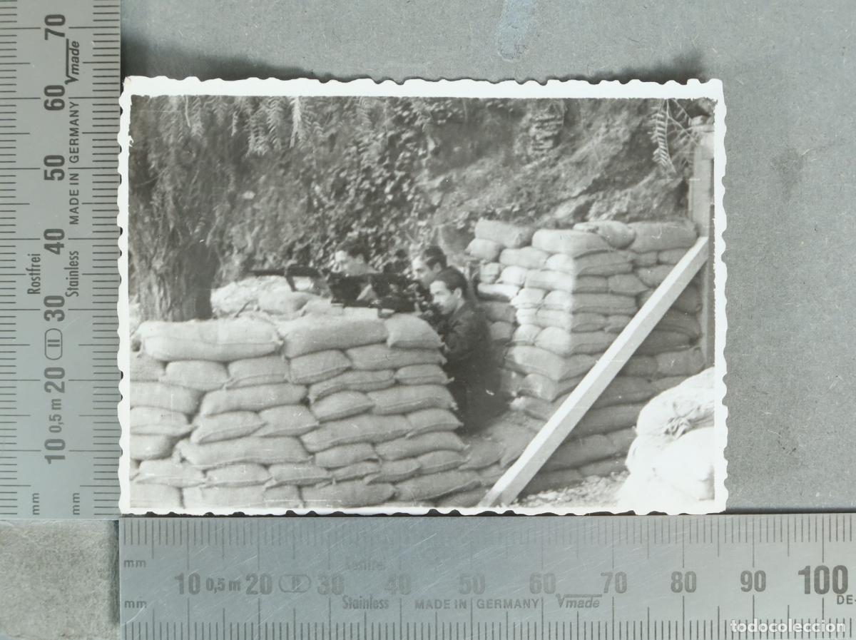 Fotograf&iacute;a antigua: FOTOGRAFIA. Soldados en trinchera. &iquest;GUERRA CIVIL?