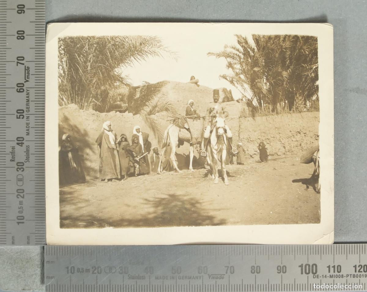Fotograf&iacute;a antigua: FOTOGRAFIA. poblado ind&iacute;gena africano. soldado. hacia 1920