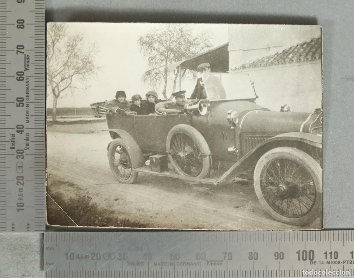 Fotograf&iacute;a antigua: FOTOGRAFIA. automovil con pasajeros y chofer hacia 1920