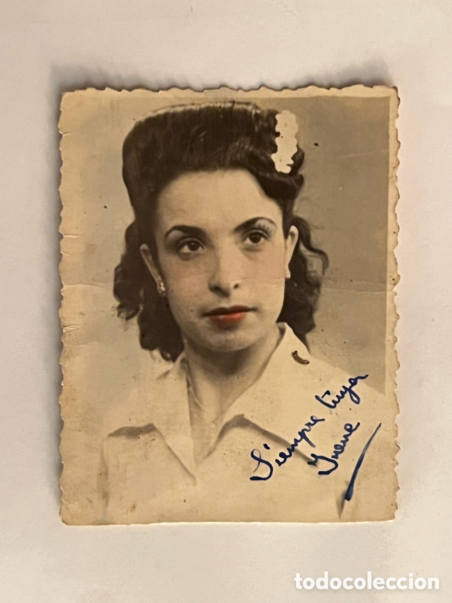 Fotograf&iacute;a antigua: BARCELONA. Foto Condal. Fotograf&iacute;a coloreada. Irene siempre tuya.. (h.1945?) Med&iacute;das: 6 x 7,5 cm