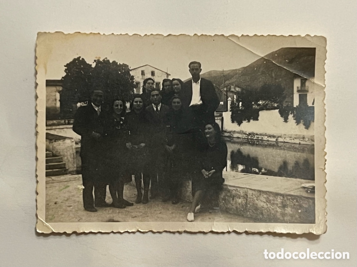 Fotograf&iacute;a antigua: CASA CORRALES - SIMAT - J&Aacute;TIVA. Grupo de j&oacute;venes. Postguerra Civil Espa&ntilde;ola (h.1945?)