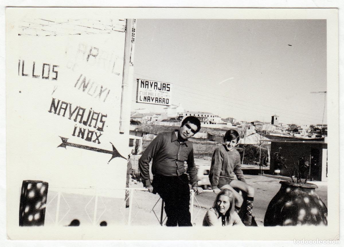 Fotograf&iacute;a antigua: Vista. Navajas, cuchillos L. Navarro, Albacete? A&ntilde;os 60 bm