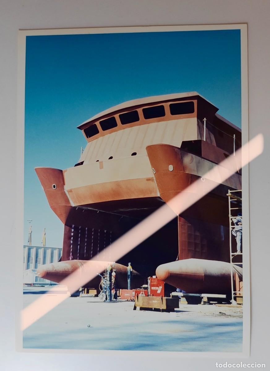 Fotograf&iacute;a antigua: Antigua fotograf&iacute;a. Construcci&oacute;n del pesquero Cabo Santa Pola. Alicante. A&ntilde;os 90